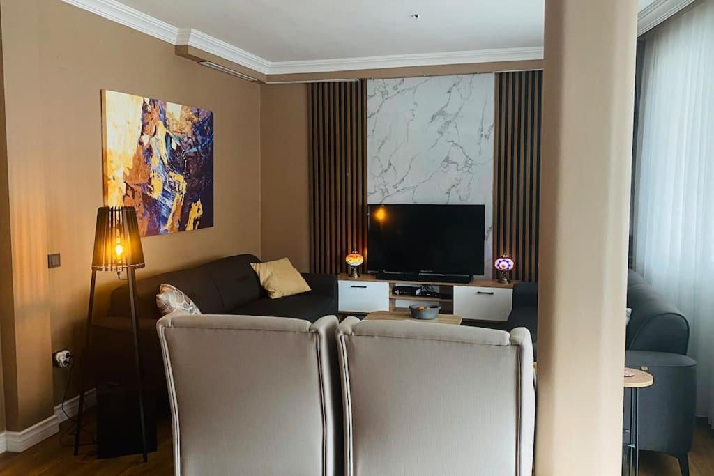 Sisli Osmanbey Taksim Large Terrace, Quietness And Space Appartement Istanboel Buitenkant foto