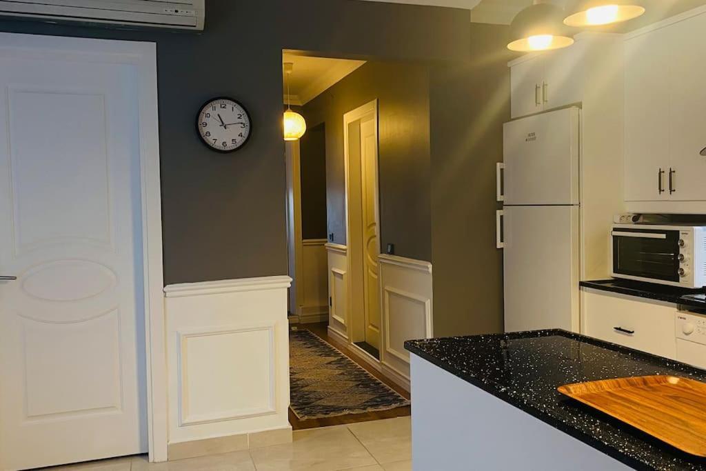 Sisli Osmanbey Taksim Large Terrace, Quietness And Space Appartement Istanboel Buitenkant foto
