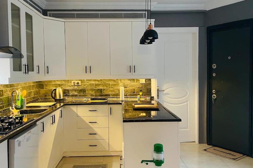 Sisli Osmanbey Taksim Large Terrace, Quietness And Space Appartement Istanboel Buitenkant foto